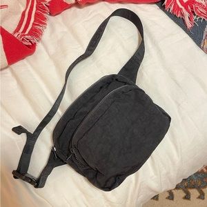 BAGGU fanny pack!